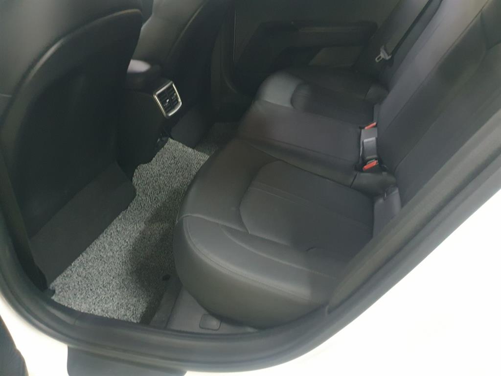 KIA K5 - Vista 8