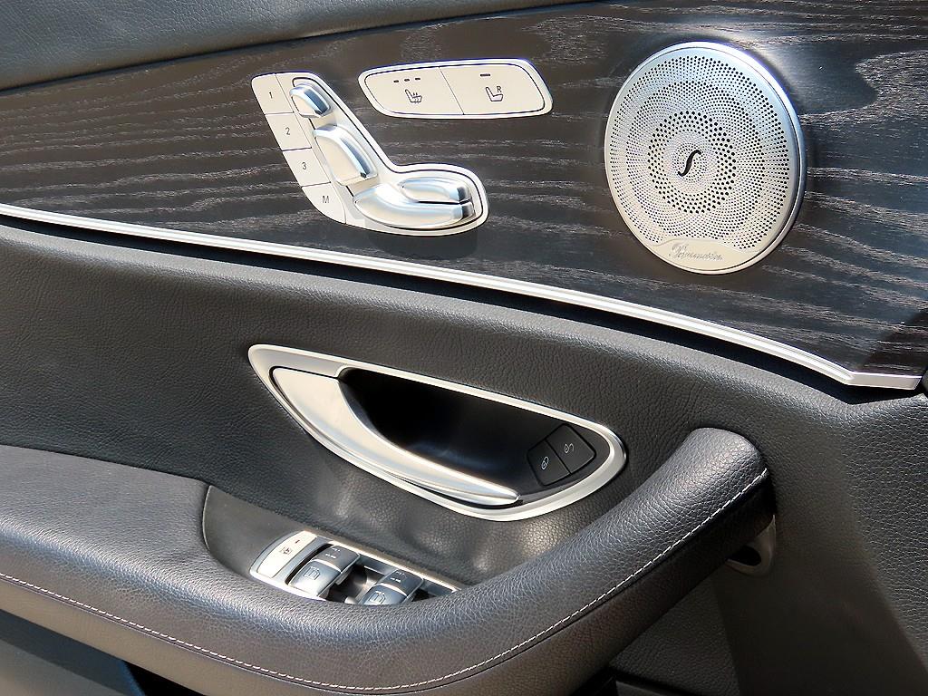 Mercedes Benz E class - Vista 11