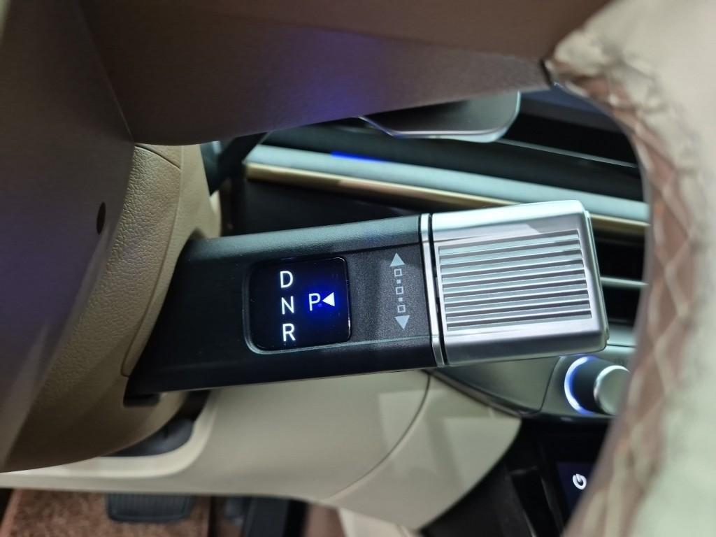HYUNDAI Grandeur - Vista 8