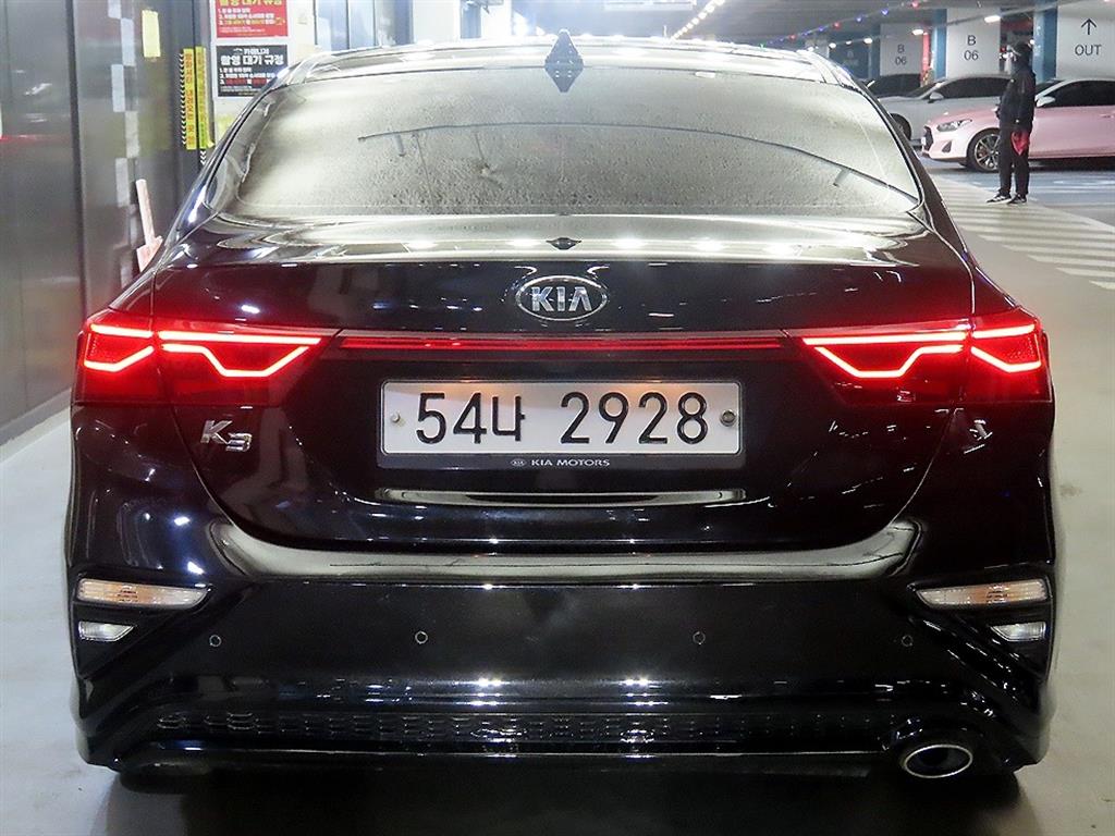 KIA K3 - Vista 5