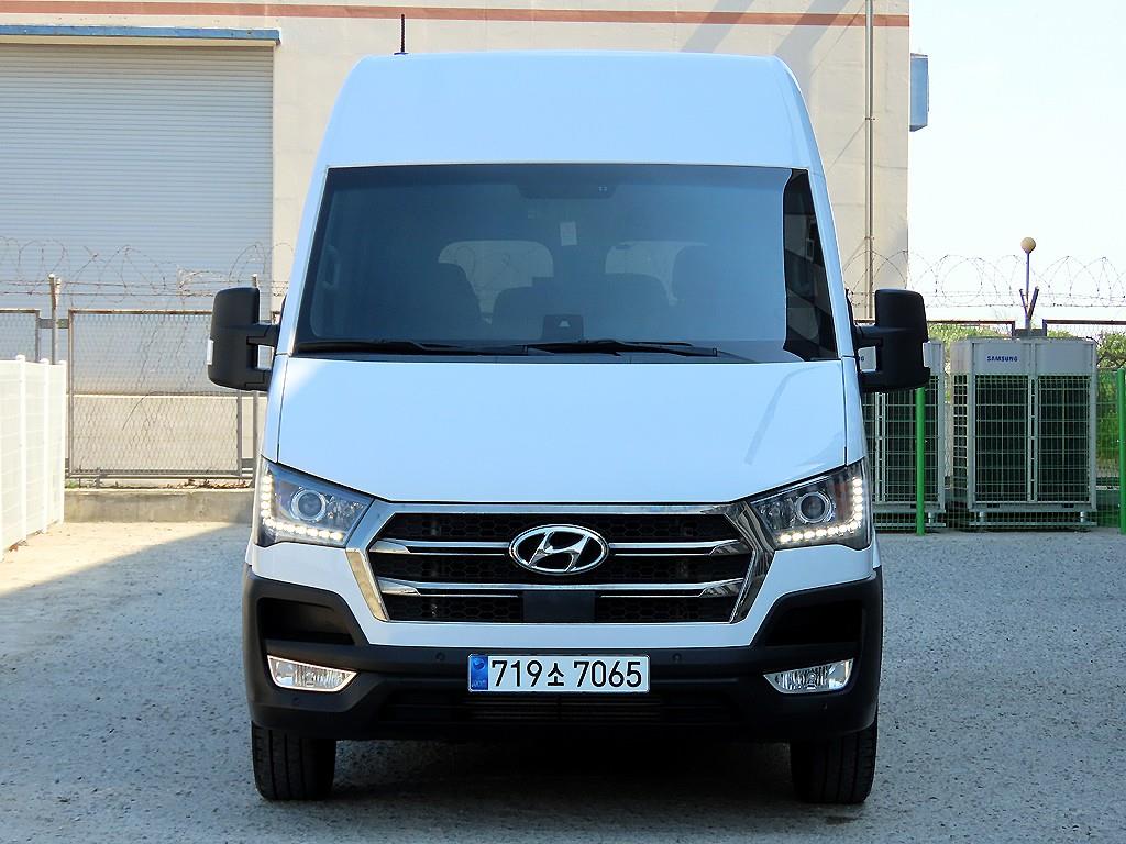 HYUNDAI Solati 2023 Blanco - Importación desde Corea - HF Imports Iquique - Foto 1