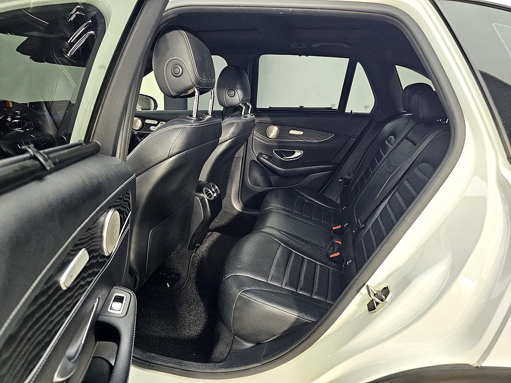 Mercedes Benz GLC Class - Vista 9
