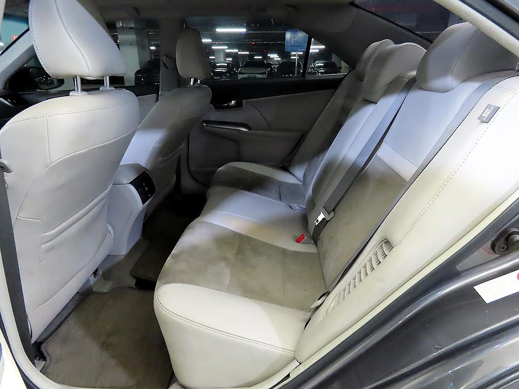 Toyota Camry - Vista 7