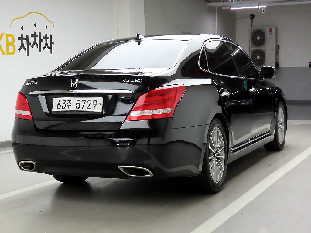 HYUNDAI Equus - Vista 4