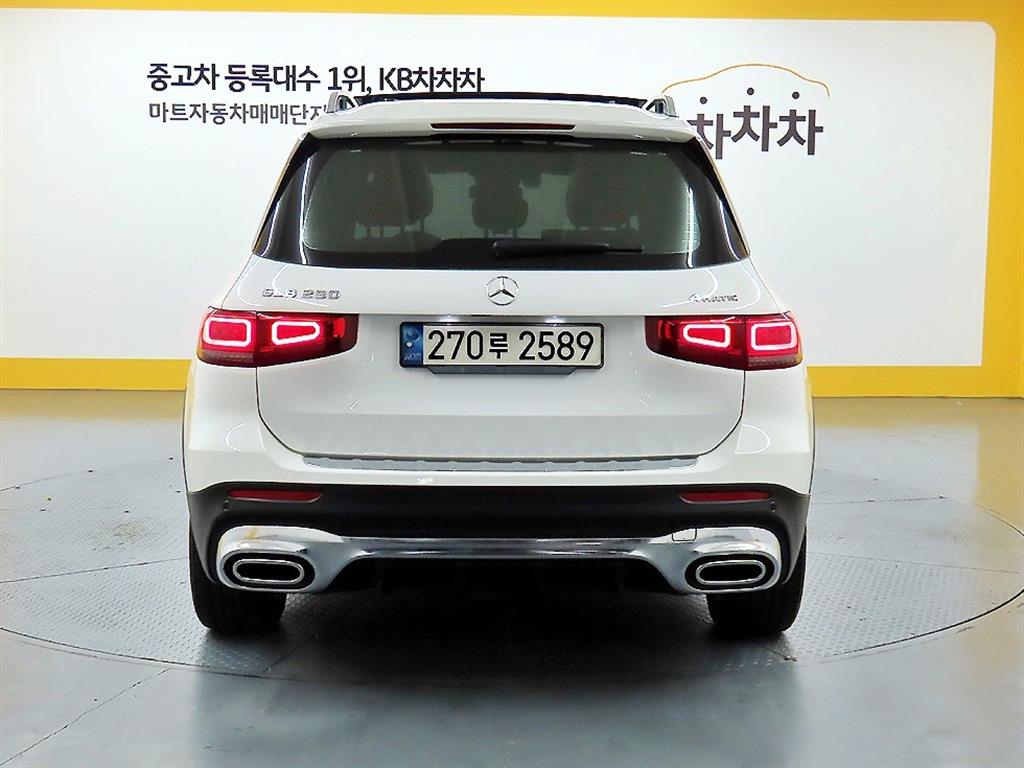 Mercedes Benz GLB Class - Vista 3