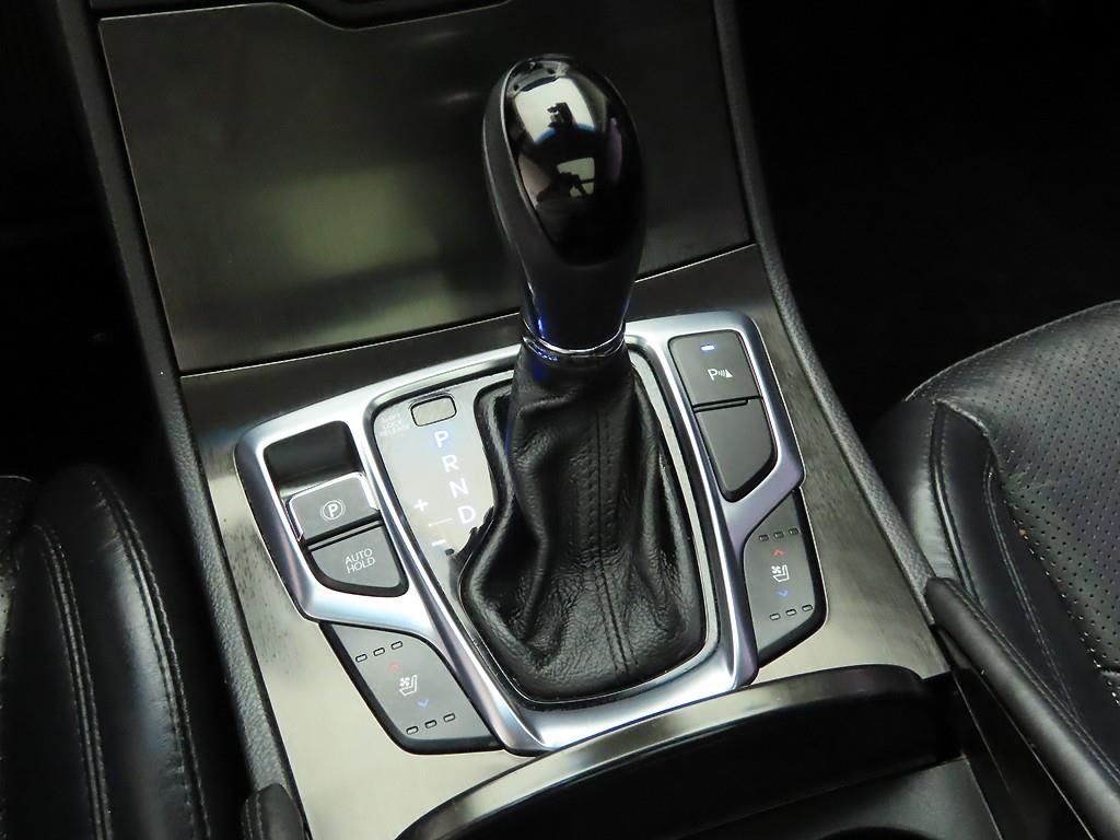 HYUNDAI Grandeur - Vista 12
