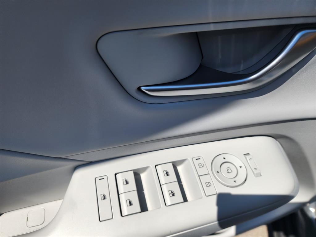 HYUNDAI Kona - Vista 11