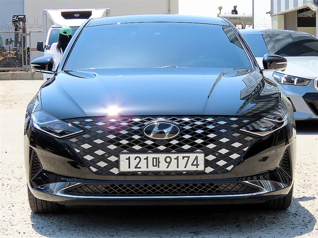 HYUNDAI Grandeur 2022 Negro - Importación desde Corea - HF Imports Iquique - Foto 1
