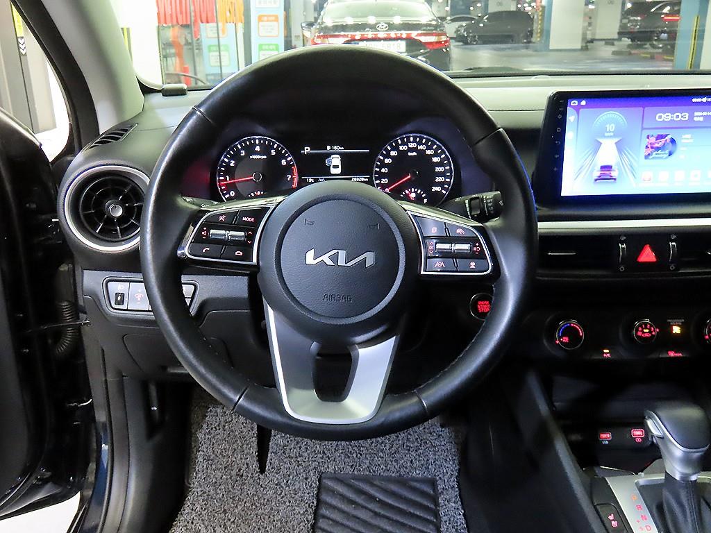 KIA K3 - Vista 8