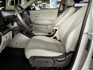 HYUNDAI Kona - Vista 10