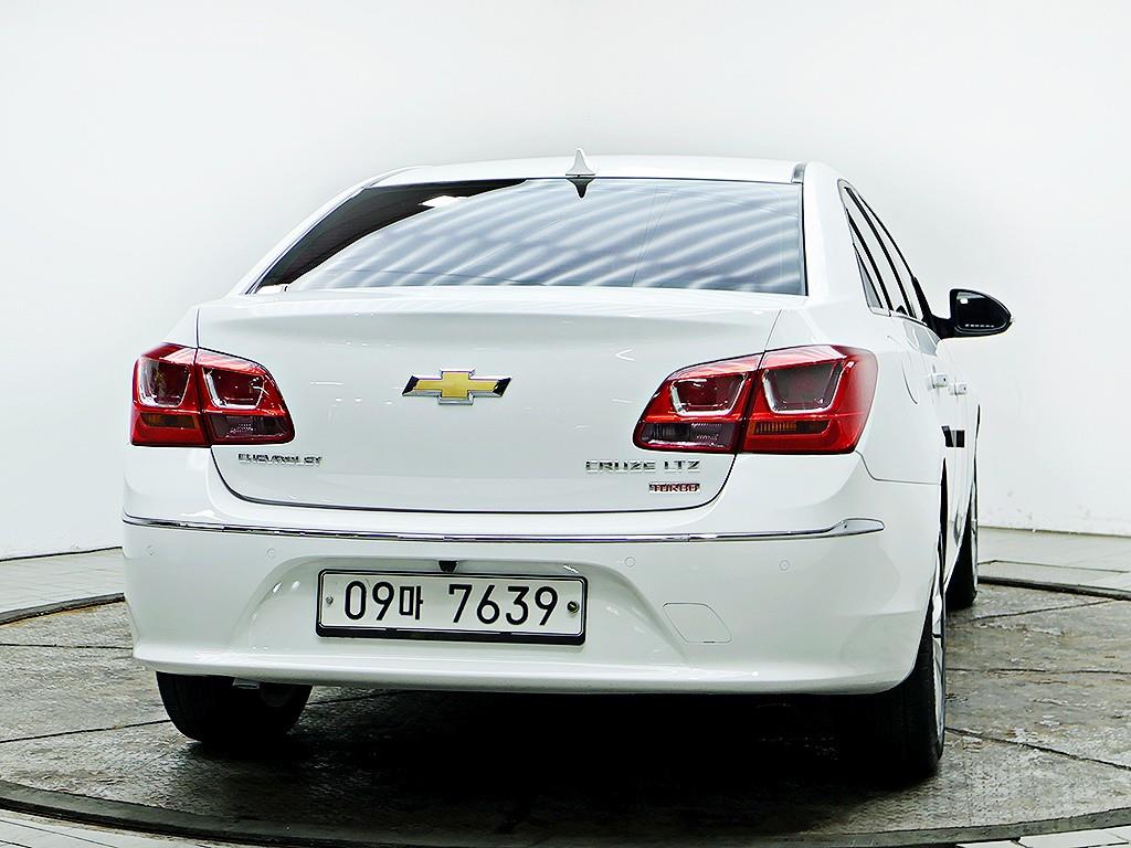 Chevrolet Cruise - Vista 5