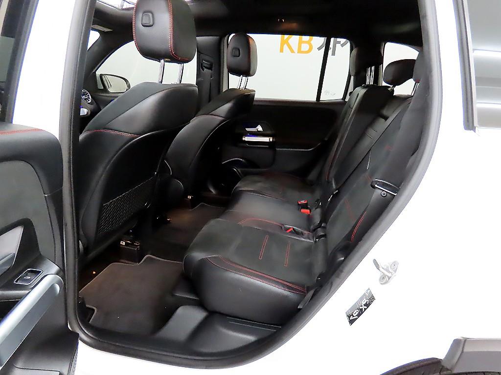 Mercedes Benz GLB Class - Vista 6