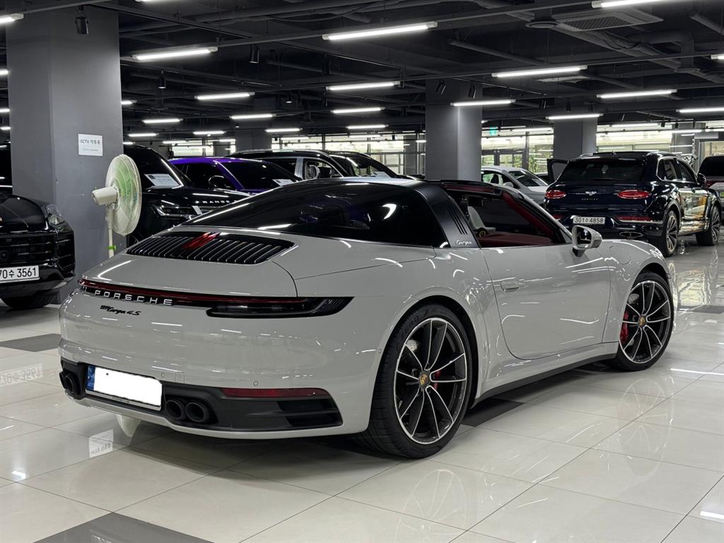 Porsche 911 - Vista 4