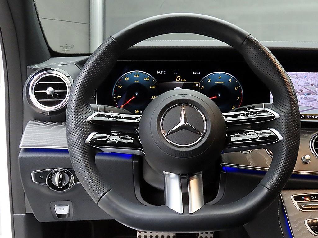 Mercedes Benz E class - Vista 9