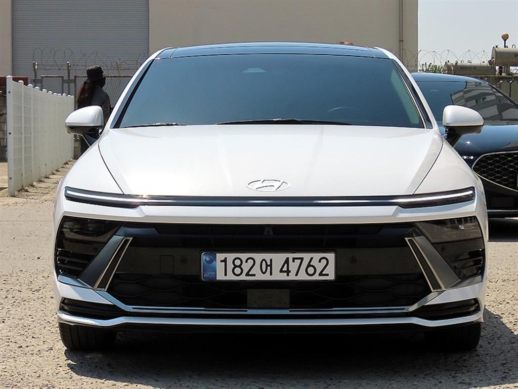 HYUNDAI Sonata - Vista 2