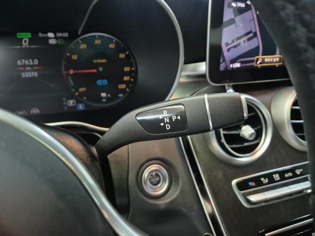 Mercedes Benz GLC Class - Vista 8