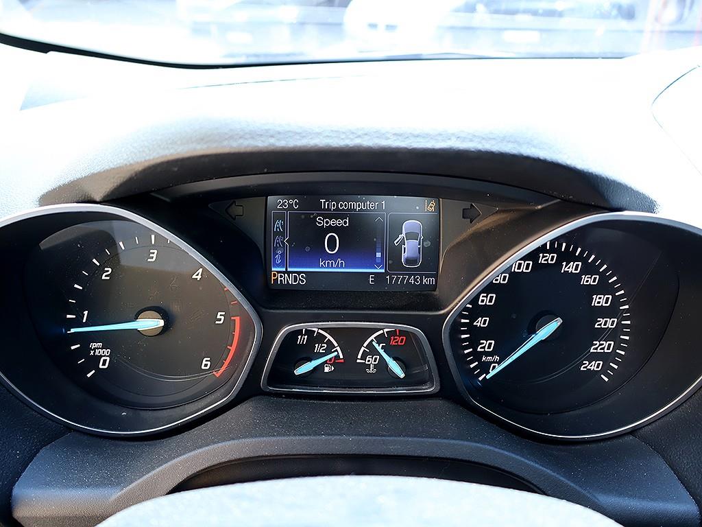 Ford Kuga - Vista 11