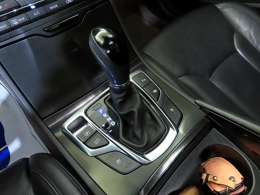 HYUNDAI Grandeur - Vista 12