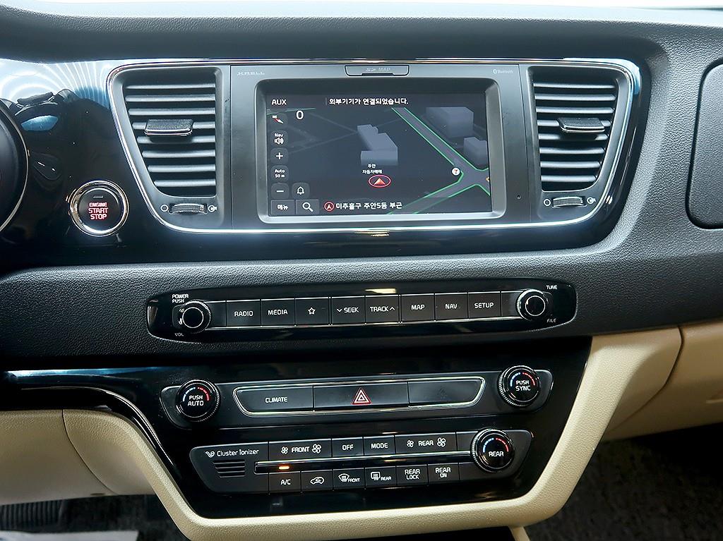 KIA Carnival 2019 Blanco - Importación desde Corea - HF Imports Iquique - Foto 9
