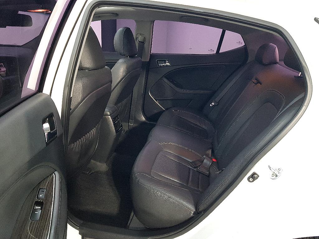 KIA K5 - Vista 9