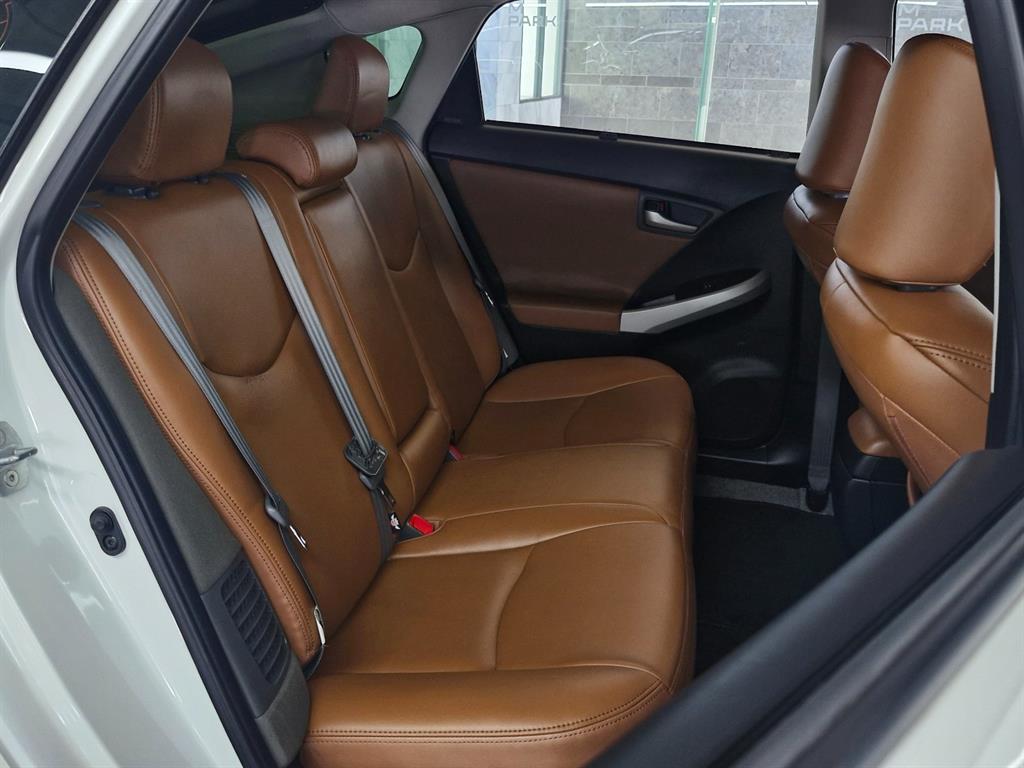 Toyota Prius - Vista 11