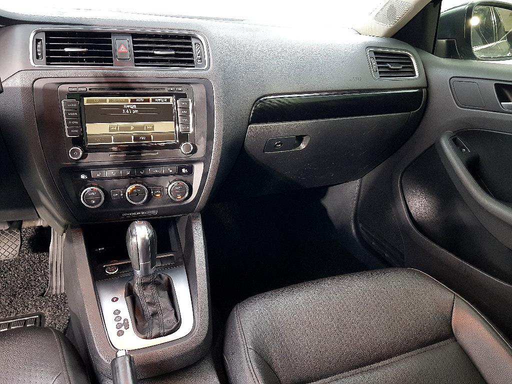 Volkswagen Jetta - Vista 10