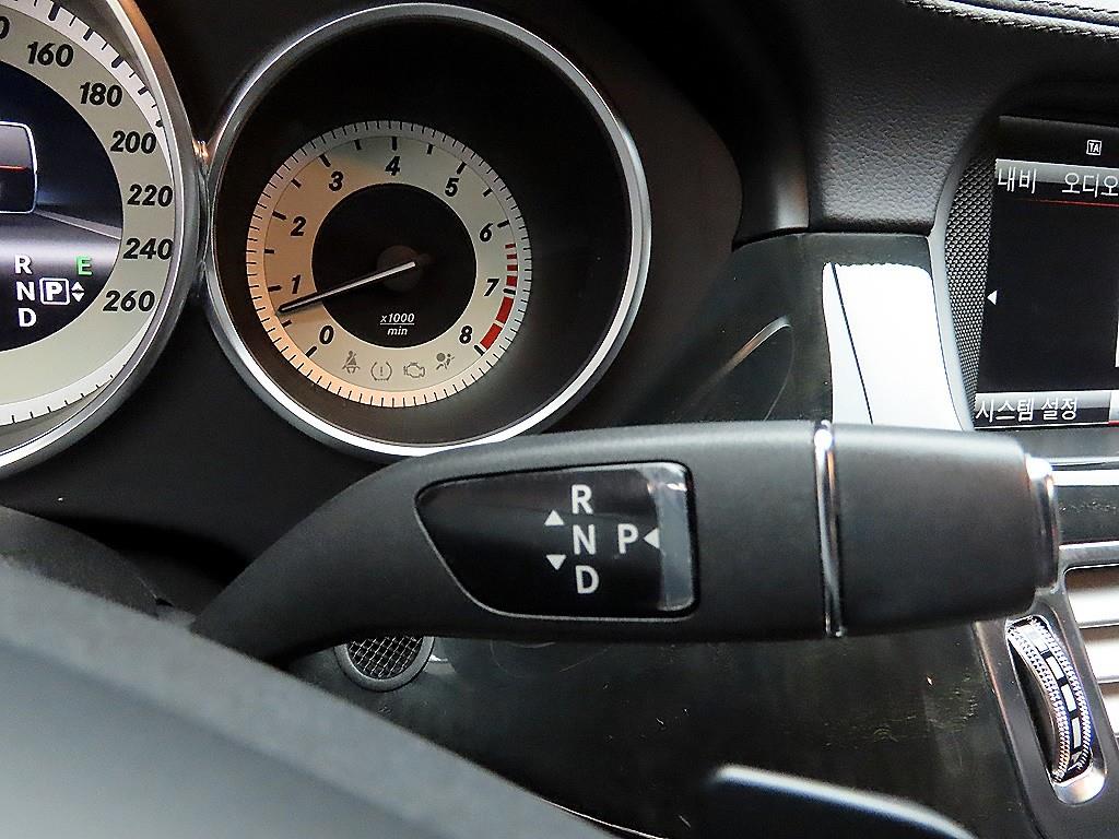 Mercedes Benz CLS Class - Vista 10