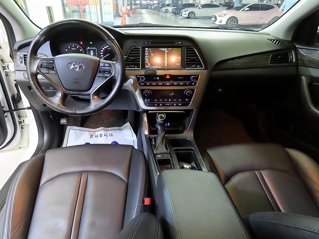 HYUNDAI Sonata - Vista 10