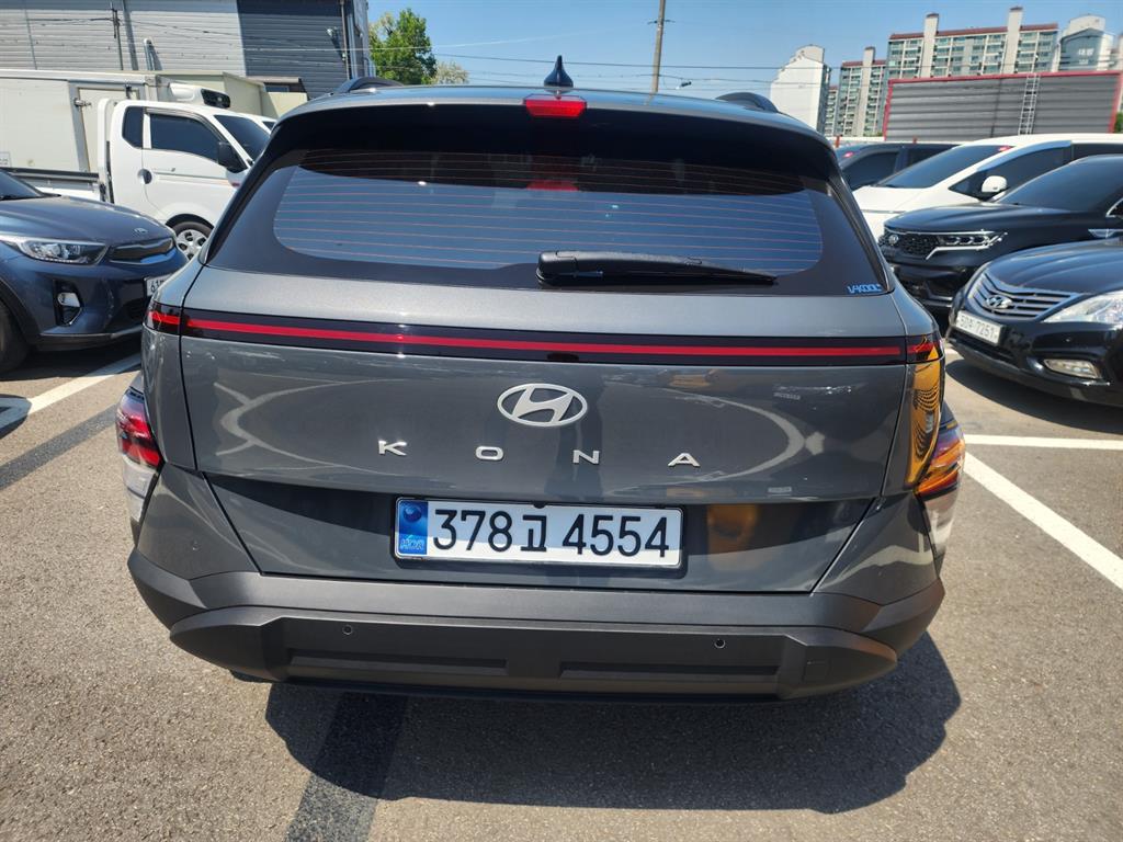 HYUNDAI Kona - Vista 4
