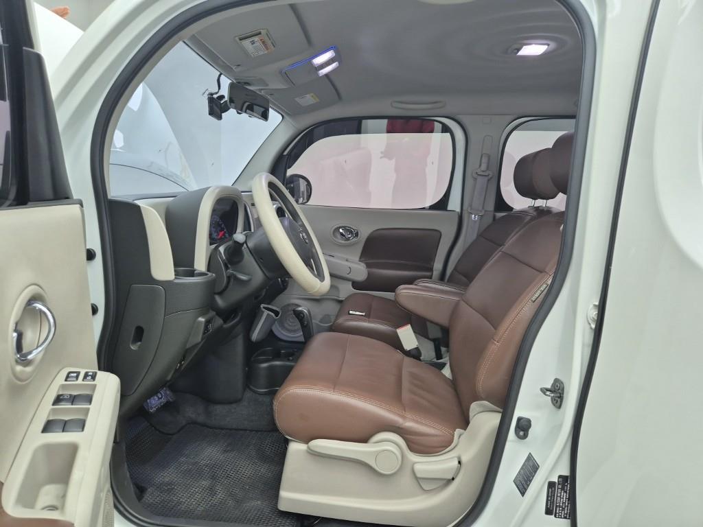 Nissan Cube - Vista 11