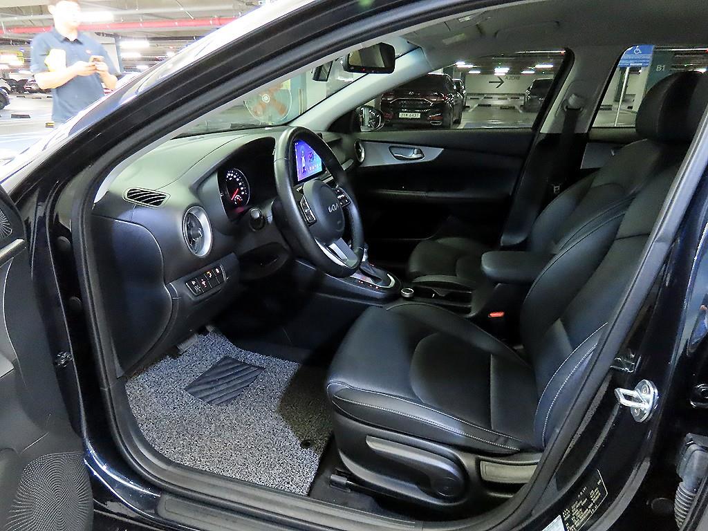 KIA K3 - Vista 6