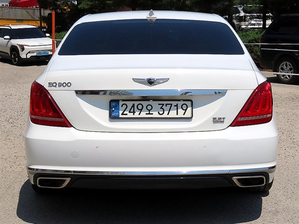 Genesis EQ900 - Vista 4