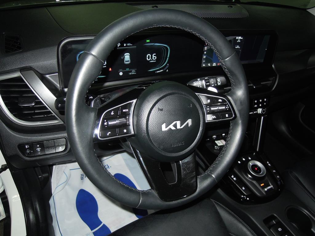 KIA Seltos 2025 Blanco - Importación desde Corea - HF Imports Iquique - Foto 11