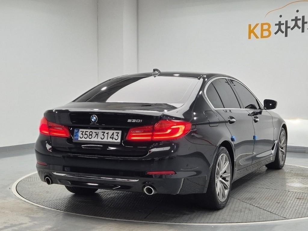 BMW 5 Series - Vista 2