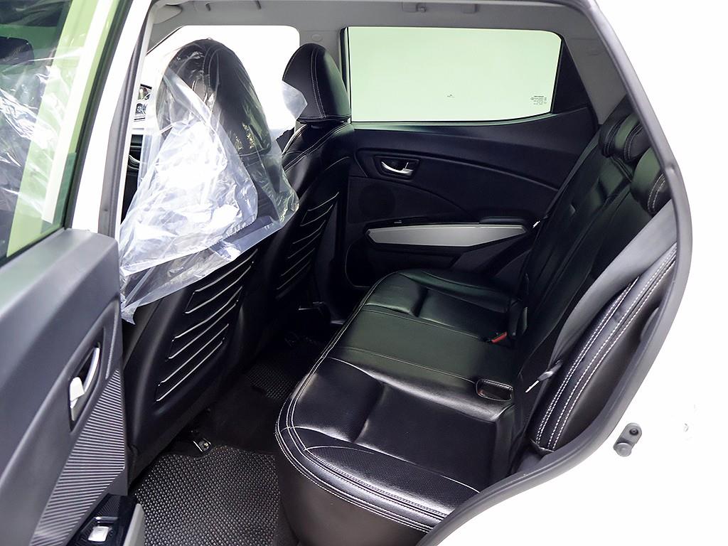 Ssangyong Tivoli 2017 Blanco - Importación desde Corea - HF Imports Iquique - Foto 12