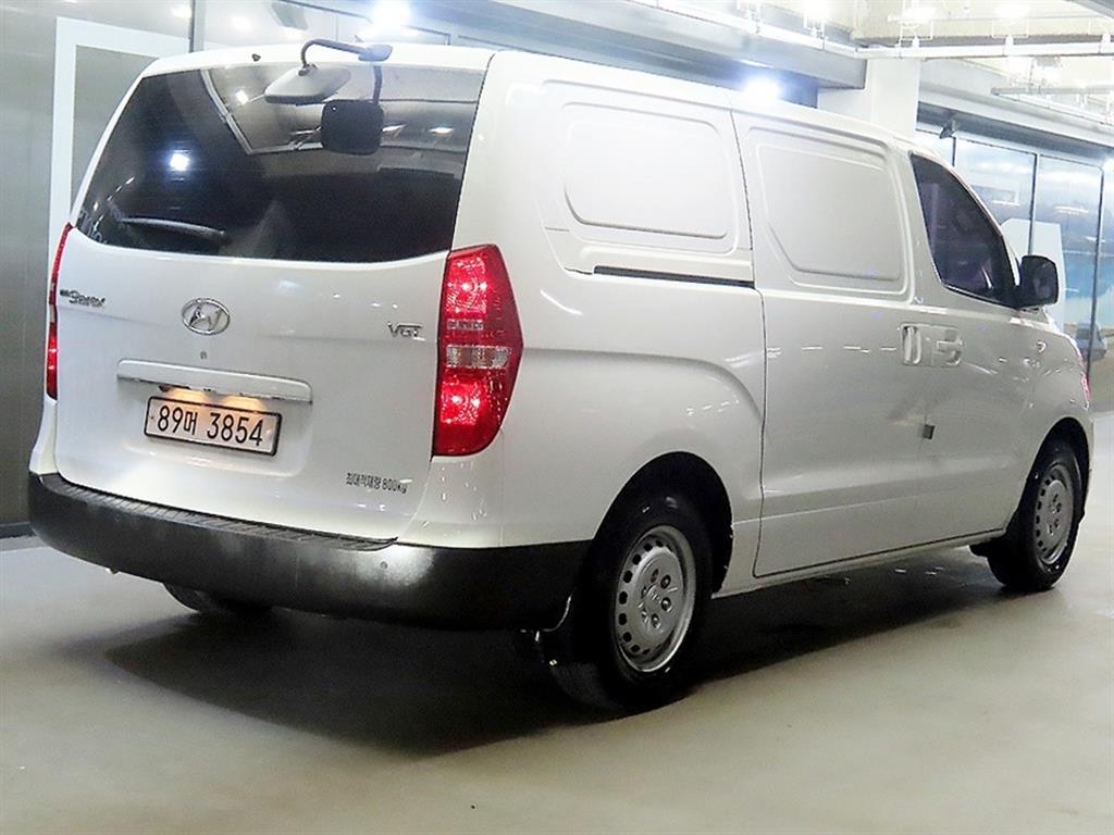 HYUNDAI Starex - Vista 4