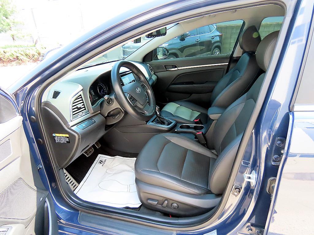 HYUNDAI Avante - Vista 5