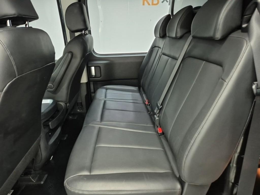 HYUNDAI Staria - Vista 12