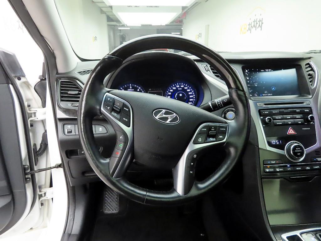 HYUNDAI Grandeur - Vista 8