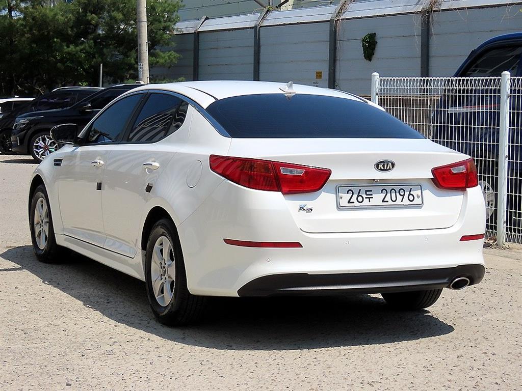 KIA K5 - Vista 3