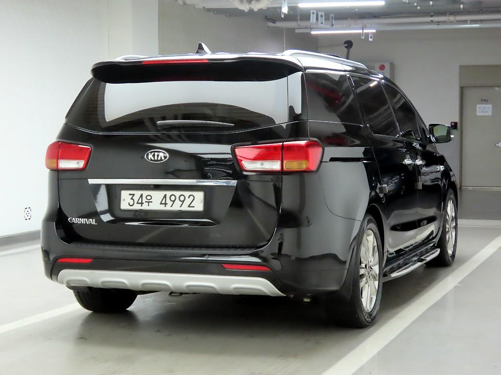 KIA Carnival - Vista 4