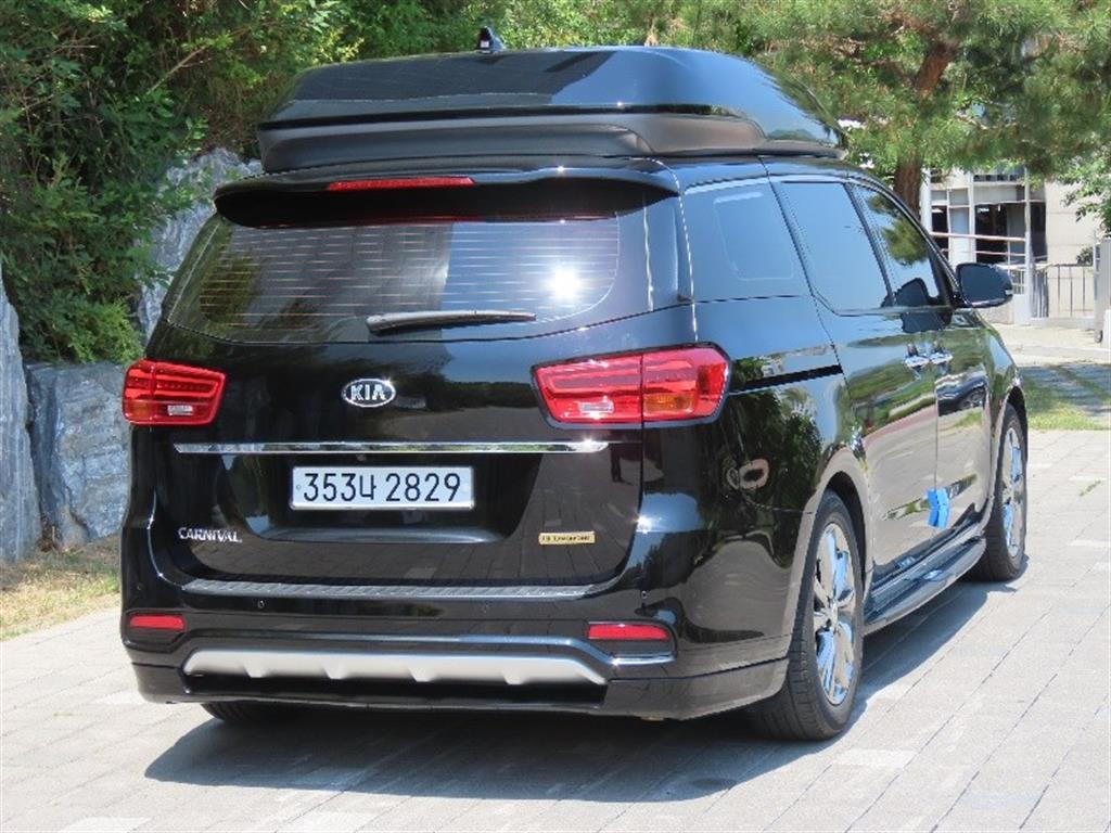 KIA Carnival - Vista 5