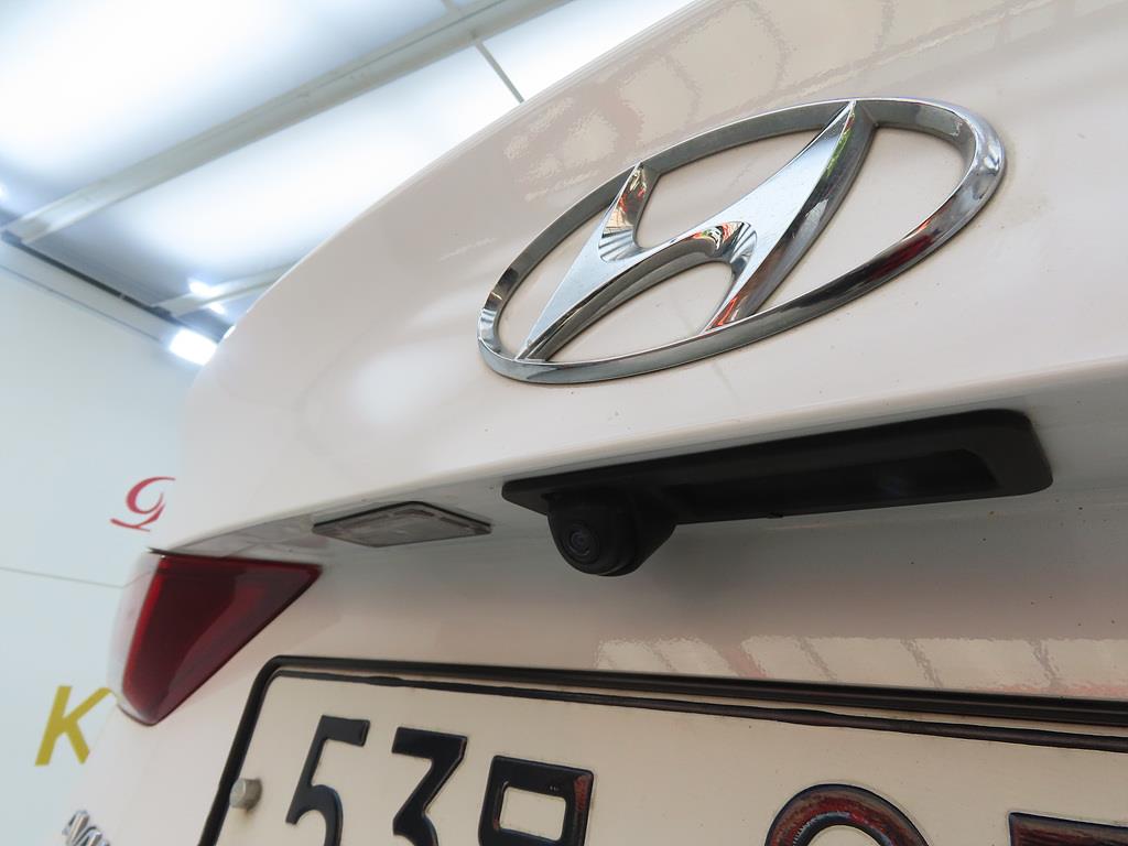 HYUNDAI Avante 2017 Blanco - Importación desde Corea - HF Imports Iquique - Foto 16