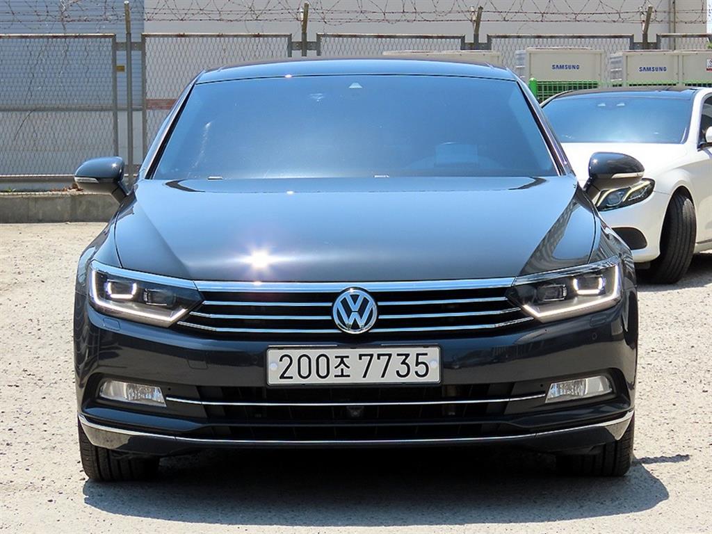 Volkswagen Passat 2018 Gris - Importación desde Corea - HF Imports Iquique - Foto 1