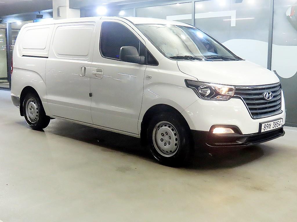 HYUNDAI Starex 2021 Blanco - Importación desde Corea - HF Imports Iquique - Foto 1
