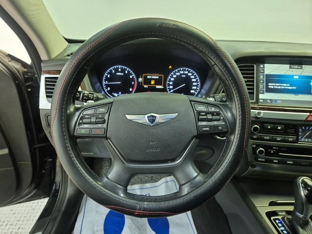 HYUNDAI Genesis - Vista 9