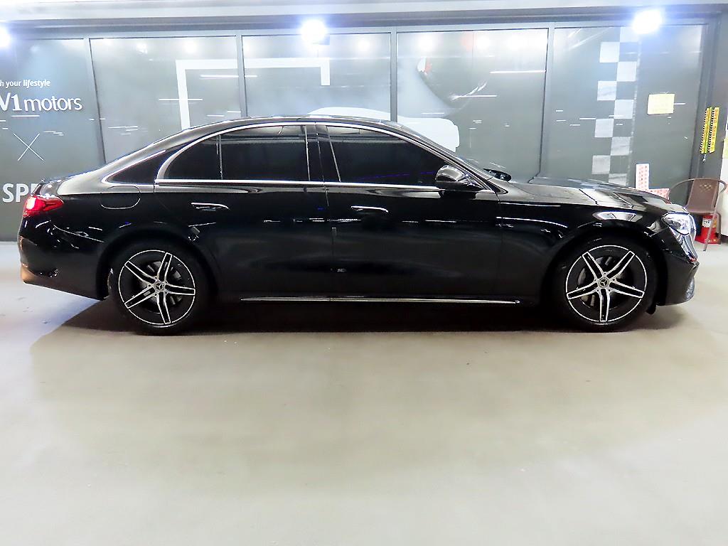 Mercedes Benz E class - Vista 3