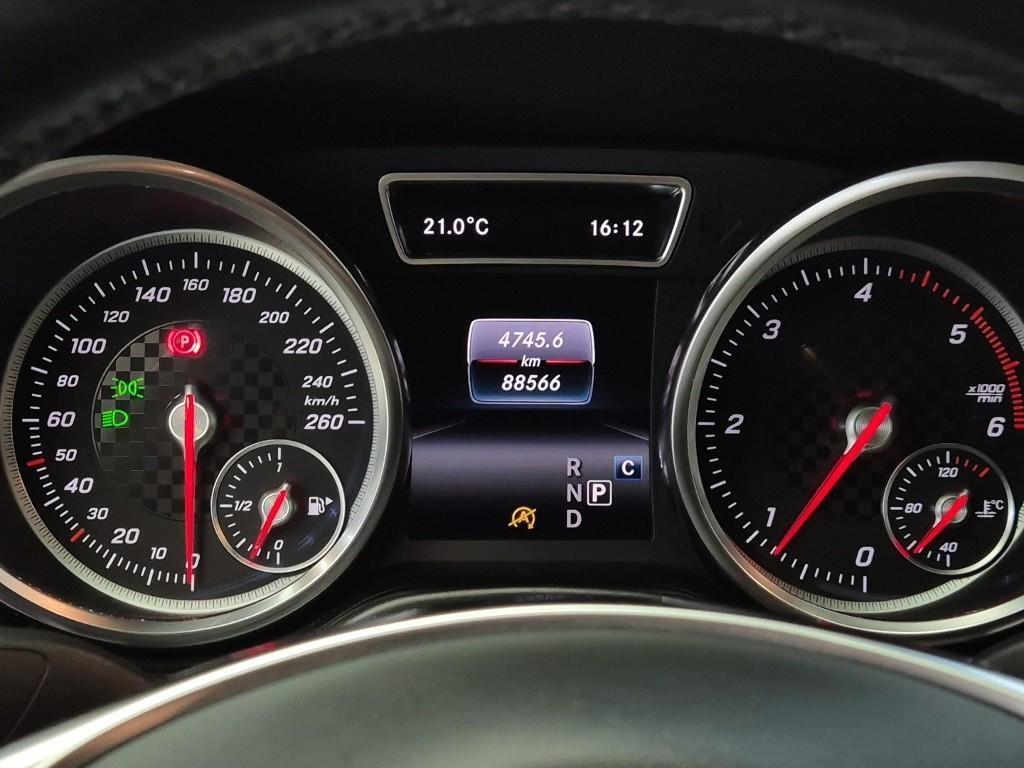 Mercedes Benz GLE Class - Vista 6