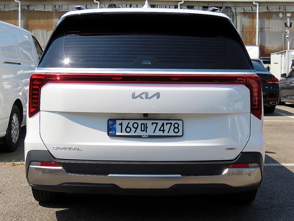 KIA Carnival - Vista 4