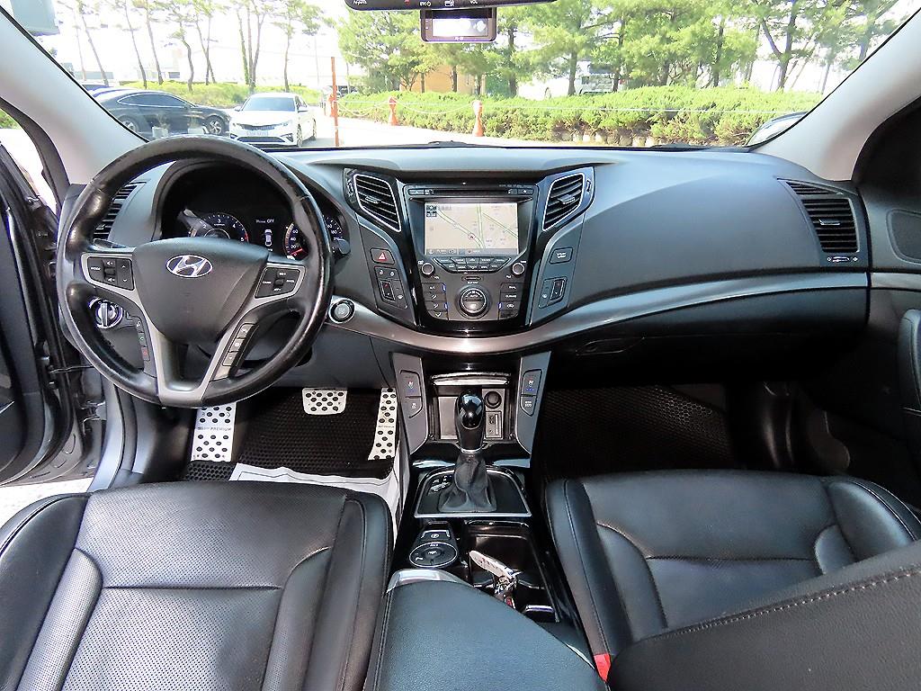 HYUNDAI i40 - Vista 7